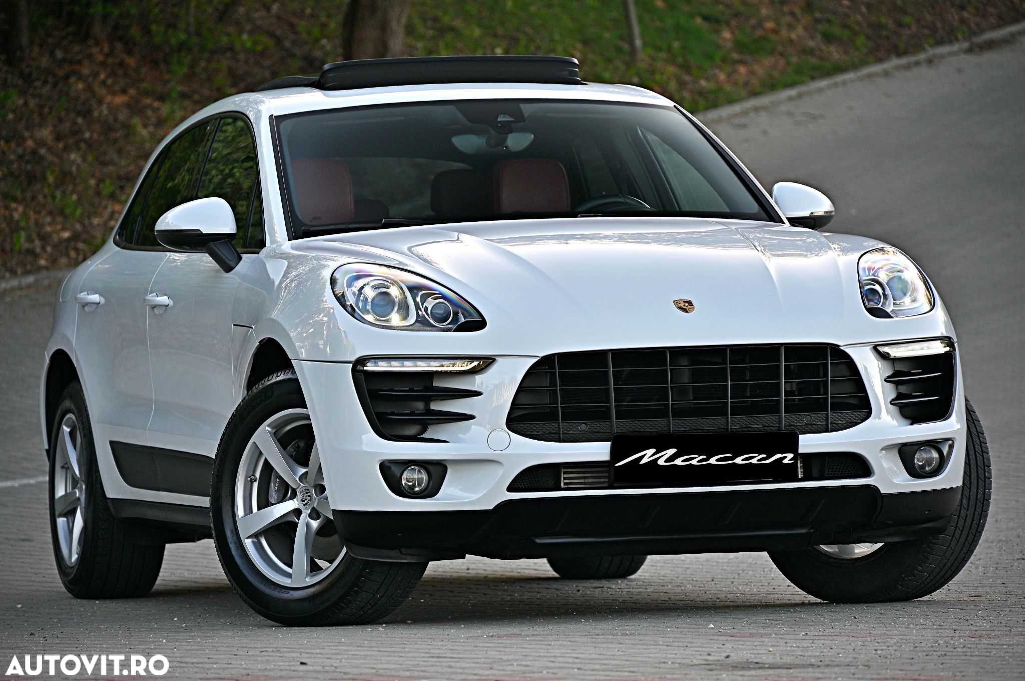 Porsche Macan - 1