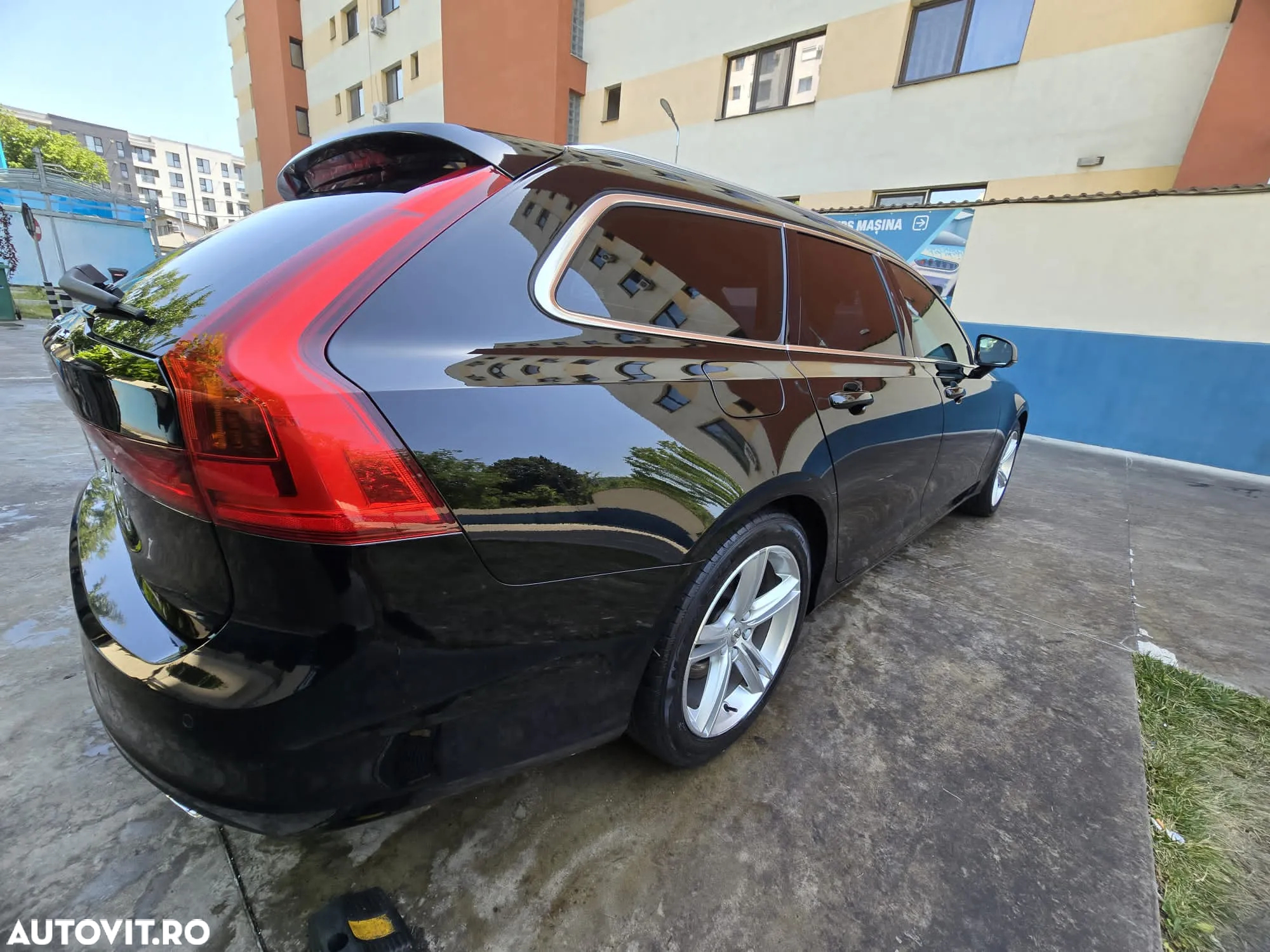 Volvo V90 D4 Geartronic Momentum Pro - 10