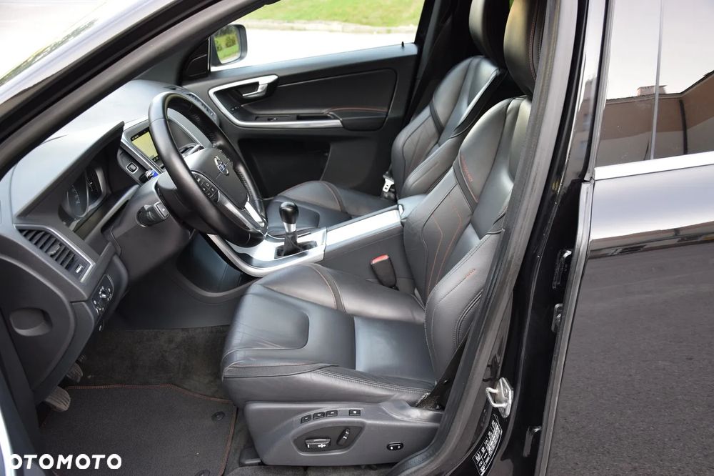 Volvo XC 60 D5 AWD Ocean Race - 14