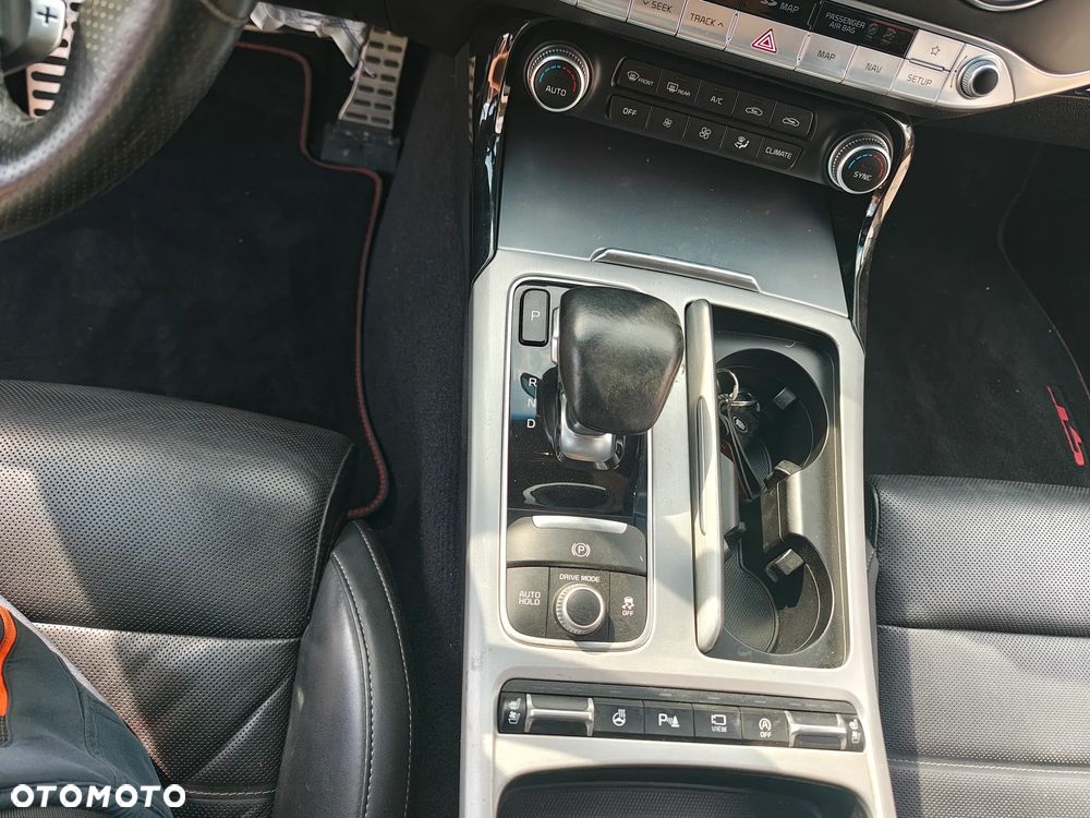 Kia Stinger 3.3 T-GDI AWD OPF GT - 24