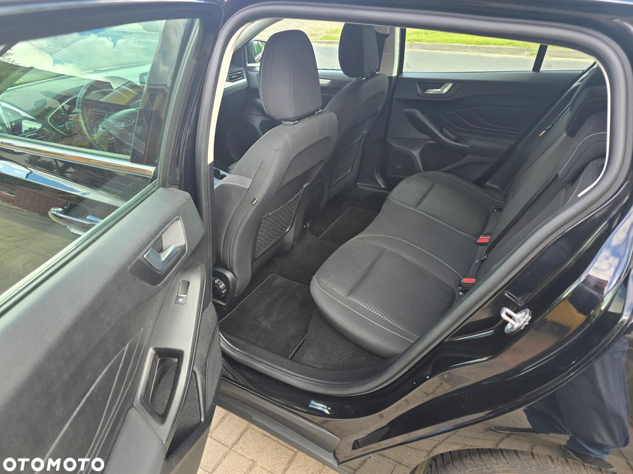 Ford Focus 1.5 EcoBlue Start-Stopp-System COOL&CONNECT - 8
