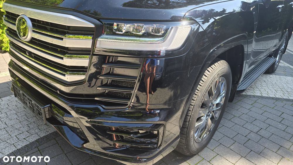 Toyota Land Cruiser - 3