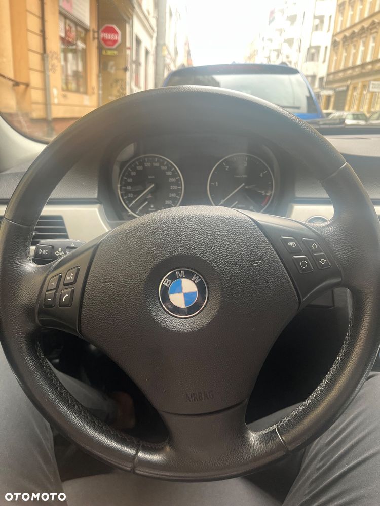 BMW Seria 3 320d DPF - 27