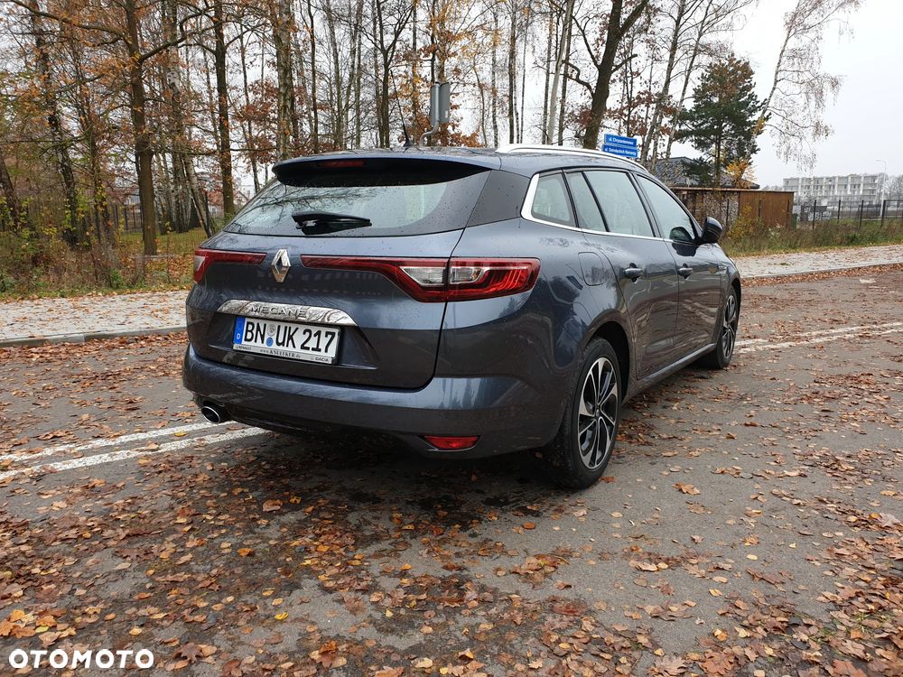 Renault Megane ENERGY TCe 130 Start & Stop Paris Business - 9