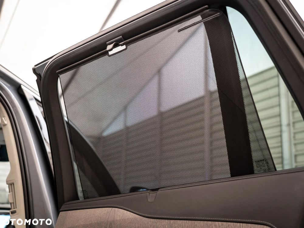 Volvo XC 90 T8 AWD Plug-In Hybrid Ultimate Bright 7os - 36