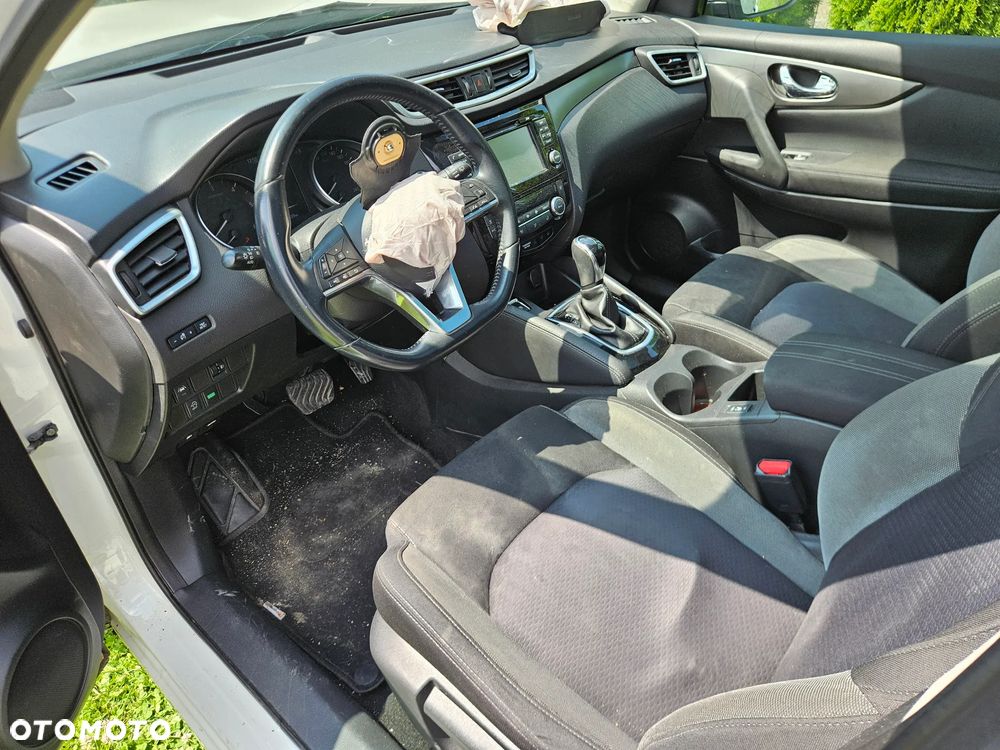 Nissan Qashqai 1.6 dCi Xtronic TEKNA - 17