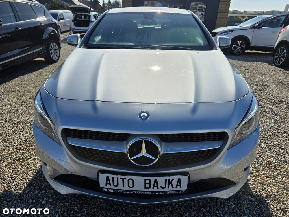 Mercedes-Benz CLA 180 - 8
