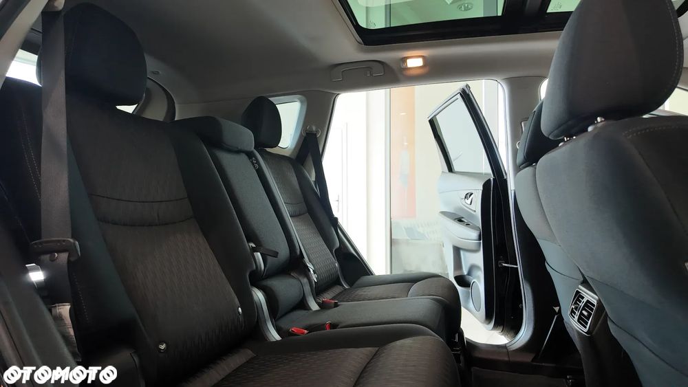 Nissan X-Trail 1.6 DCi Tekna 2WD Xtronic 7os - 32