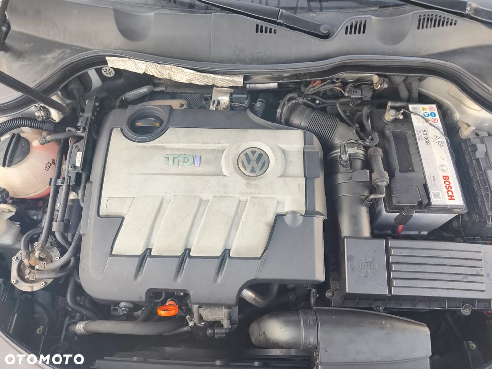 Volkswagen Passat 2.0 TDI DPF Individual - 3
