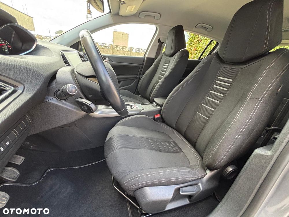 Peugeot 308 - 16