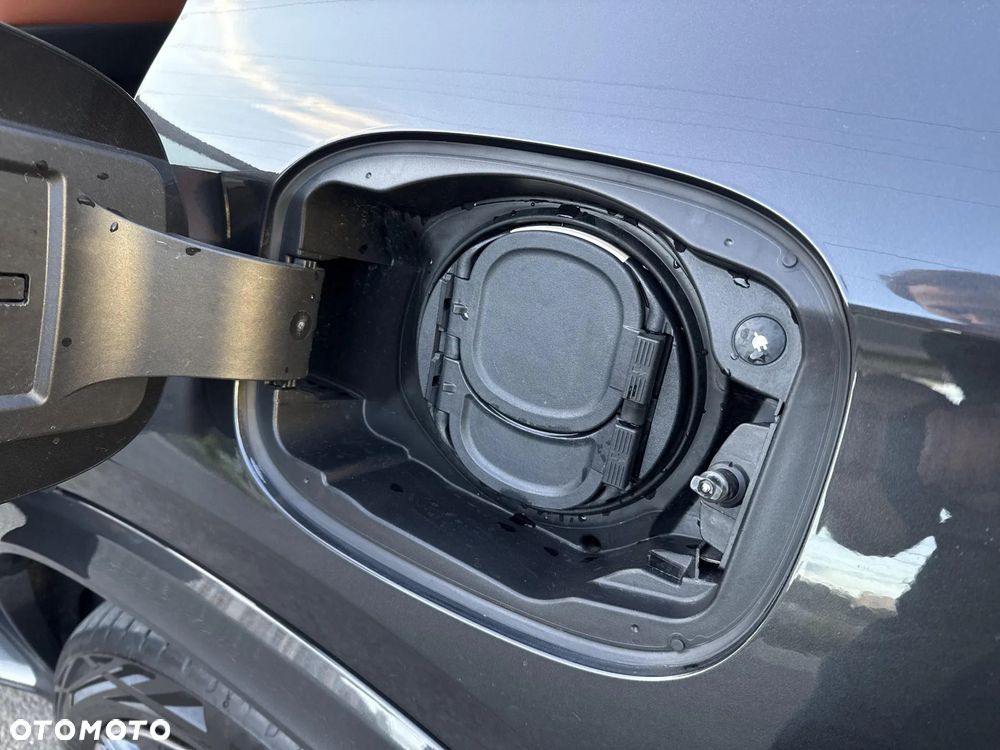 Mercedes-Benz GLC Coupe 300 de PHEV 4-Matic AMG Line - 30