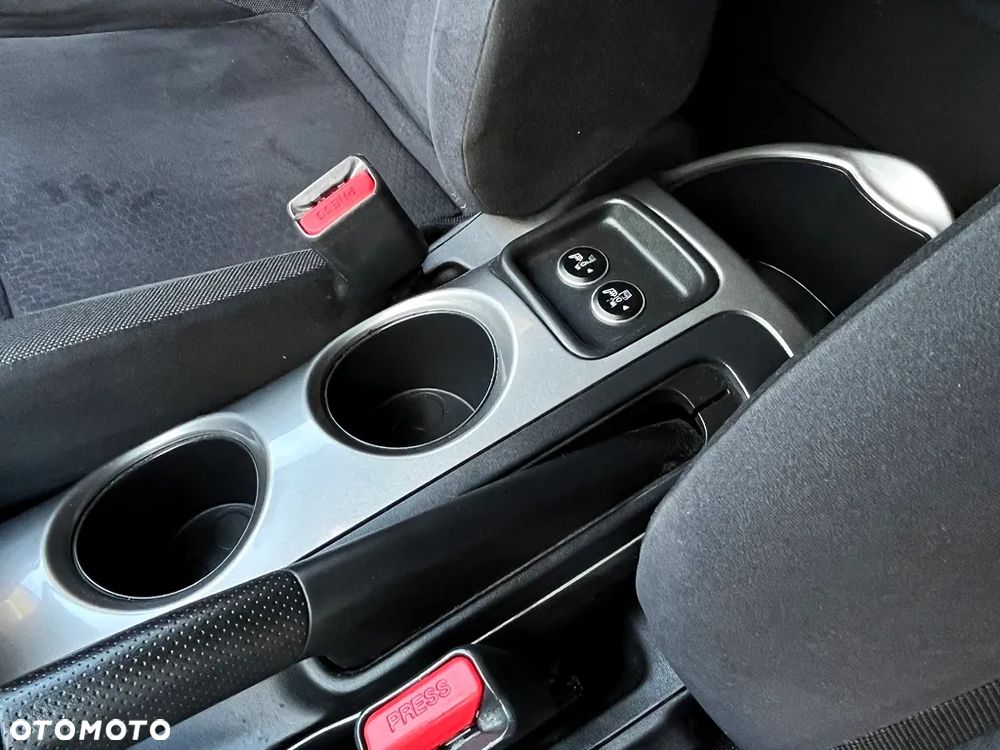 Nissan Juke 1.6 DIG-T ALL-MODE 4x4i Xtronic Acenta - 24