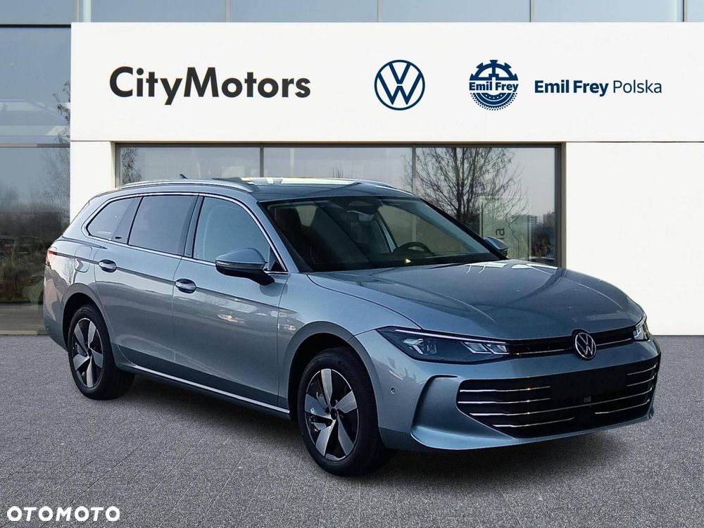 Volkswagen Passat - 1