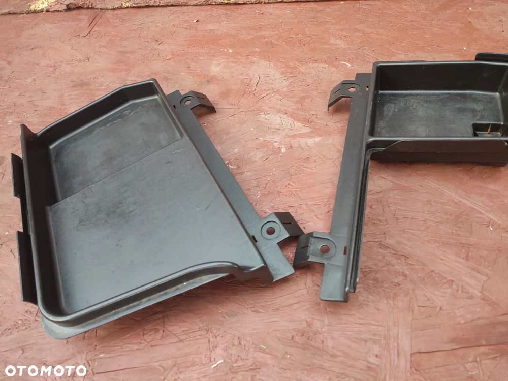 BMW E46 COUPE / SEDAN ORYGINALNA WNĘKA BAGAŻNIKA LEWA / PRAWA EUROPA POD AKUMULATOR Z TUŁU / OSŁONY PODŁOGI TYŁ BAGAŻNIKA  O NR. 51 47 8 162 577 /  51 47 8 193 803 OEM W BARDZO DOBRYM STANIE - 1