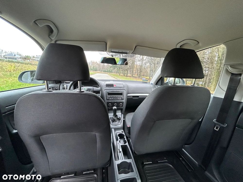 Skoda Octavia 1.6 - 22