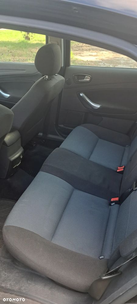 Ford Mondeo 1.8 TDCi Trend - 16