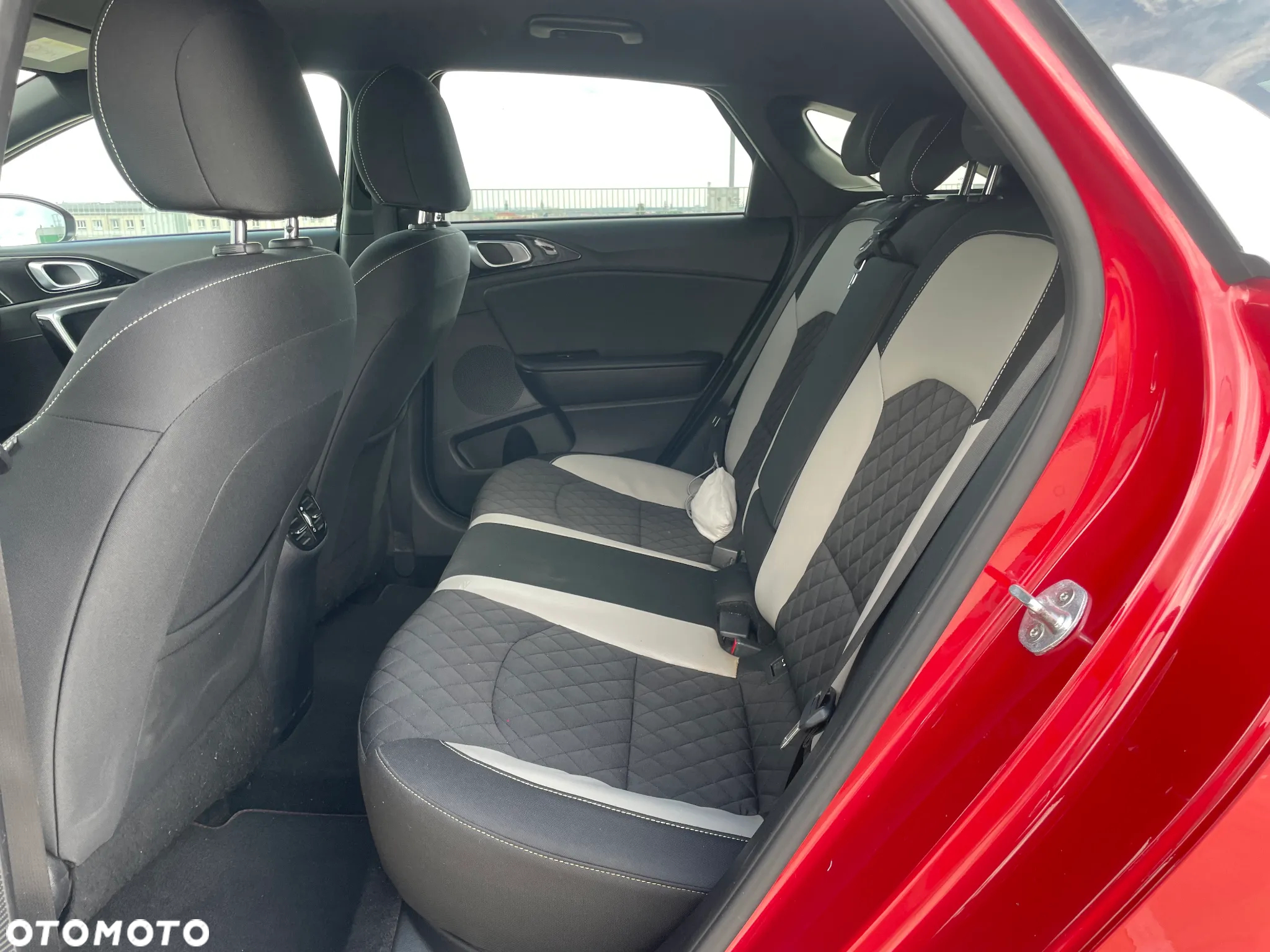Kia ProCeed 1.4 T-GDI GT Line DCT - 25