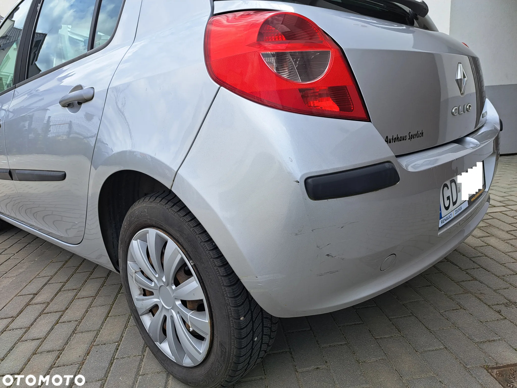 Renault Clio - 10