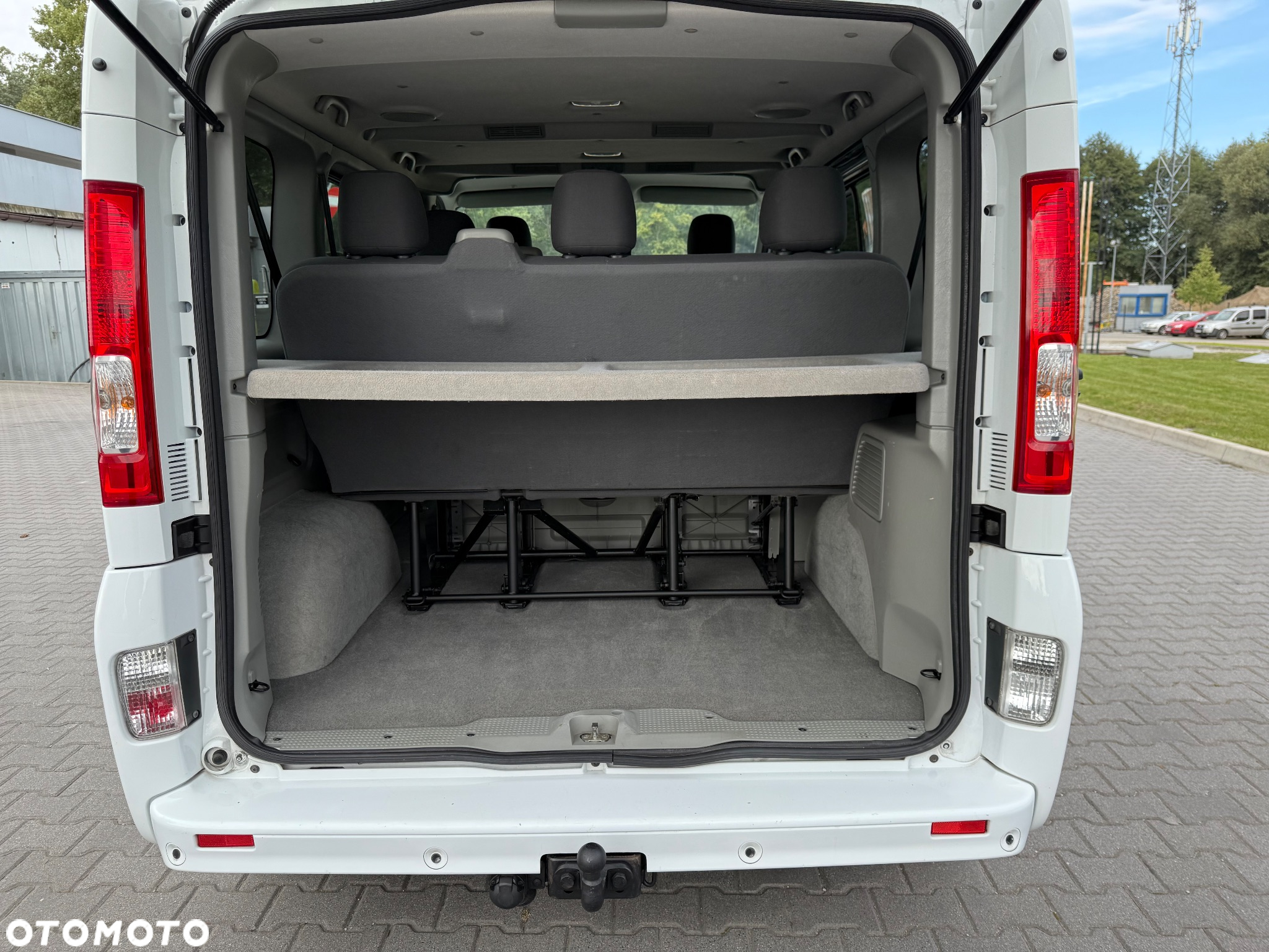 Opel Vivaro Tour Cosmo L1H1 - 26