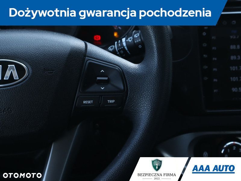 Kia Rio - 21