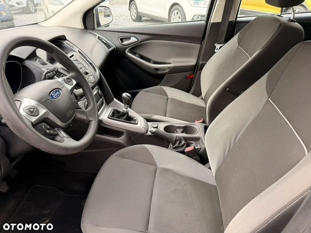 Ford Focus 1.6 TDCi DPF SYNC Edition - 29