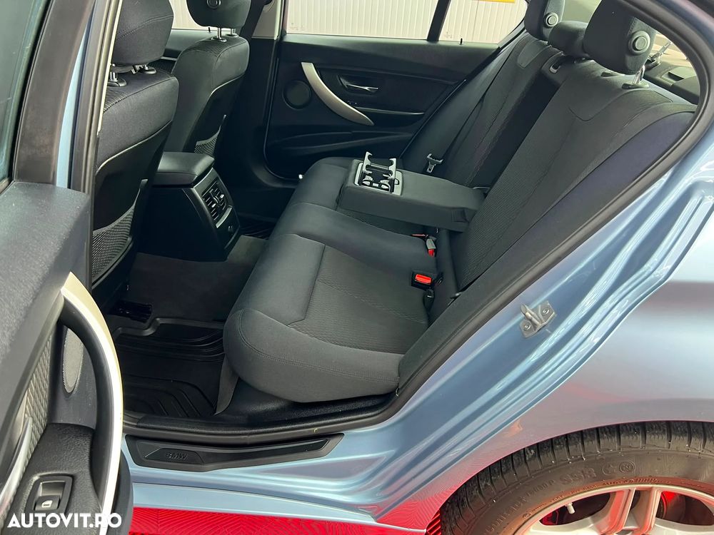 BMW Seria 3 316i - 15