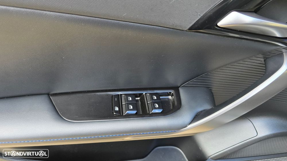 MG MG4 64 kWh Luxury - 8