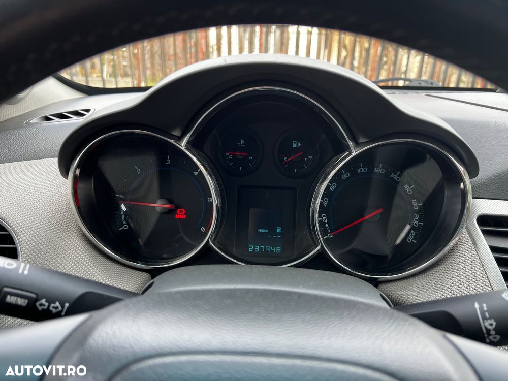 Chevrolet Cruze 2.0 LT - 8