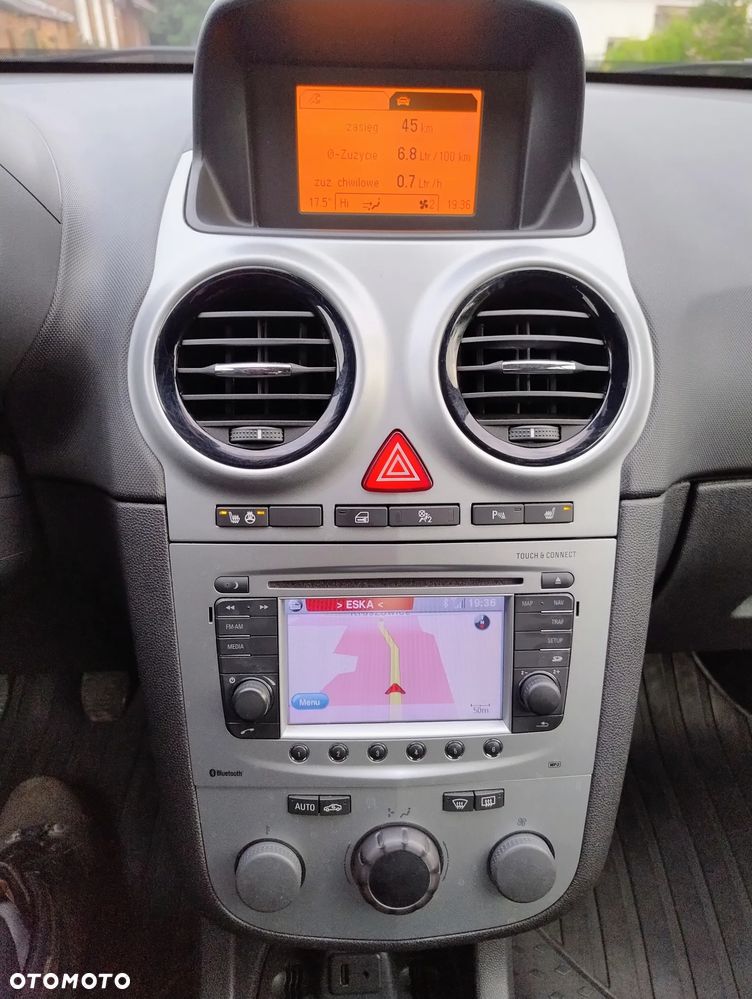 Opel Corsa 1.4 16V Navi - 9
