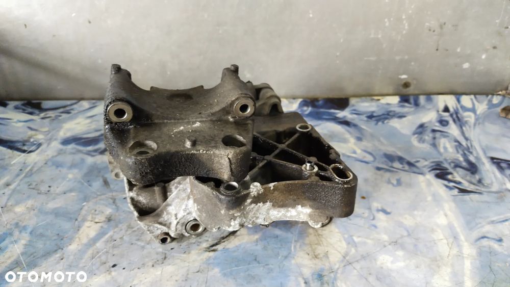 9628584080 używany Wspornik silnika i skrzyni biegów Peugeot 206