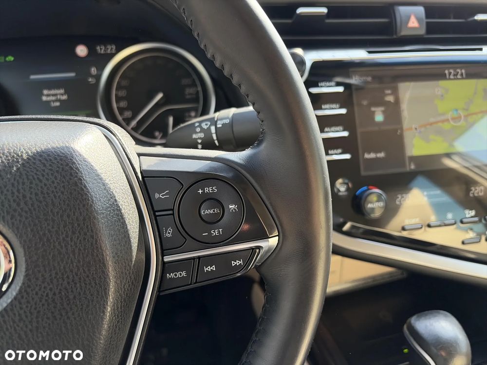 Toyota Camry 2.5 Hybrid Executive CVT - 23