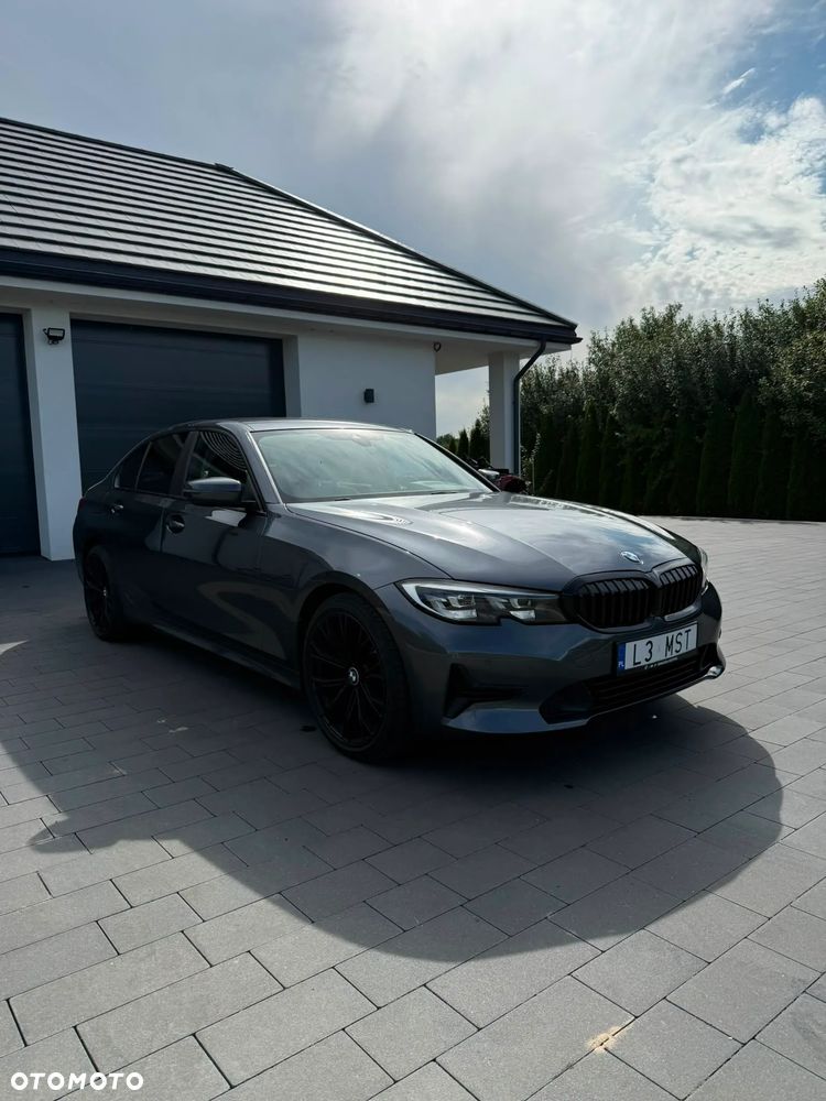 BMW Seria 3 318d Edition M Sport Shadow - 3