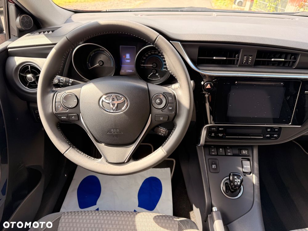 Toyota Auris 1.8 VVT-i Automatik Team Deutschland - 14