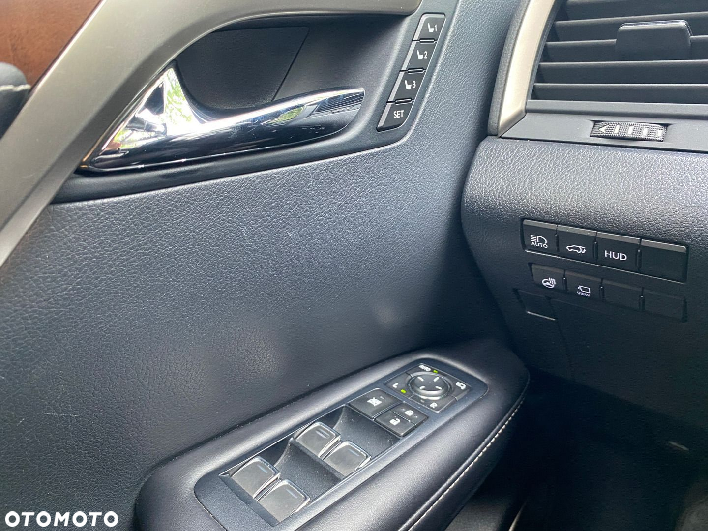 Lexus RX - 25