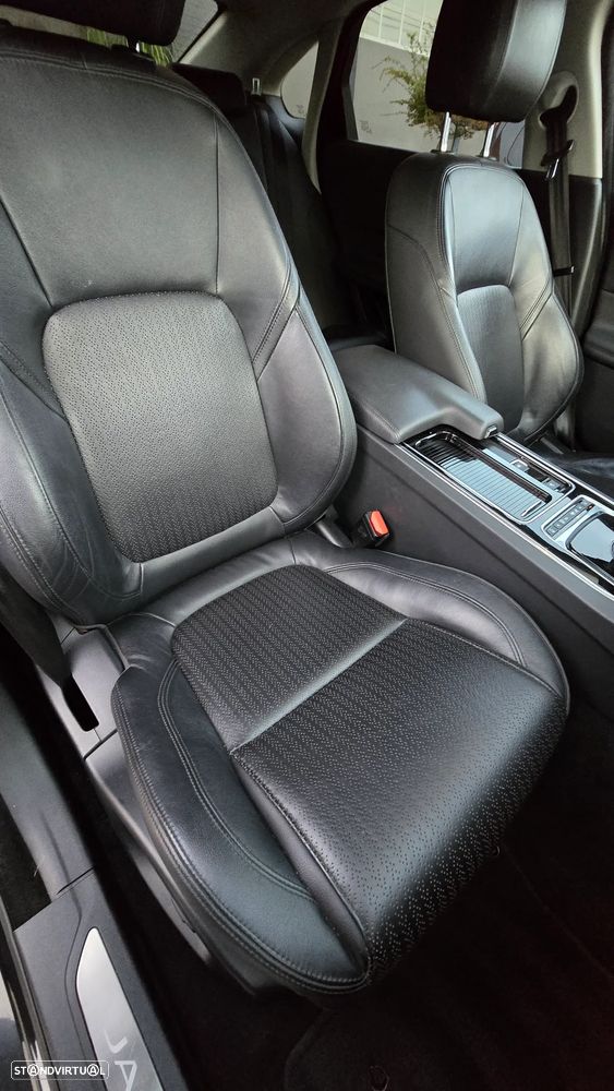 Jaguar XF 2.0 D Prestige Aut. - 35