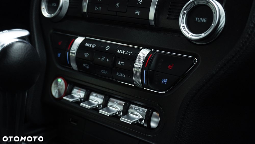 Ford Mustang - 18