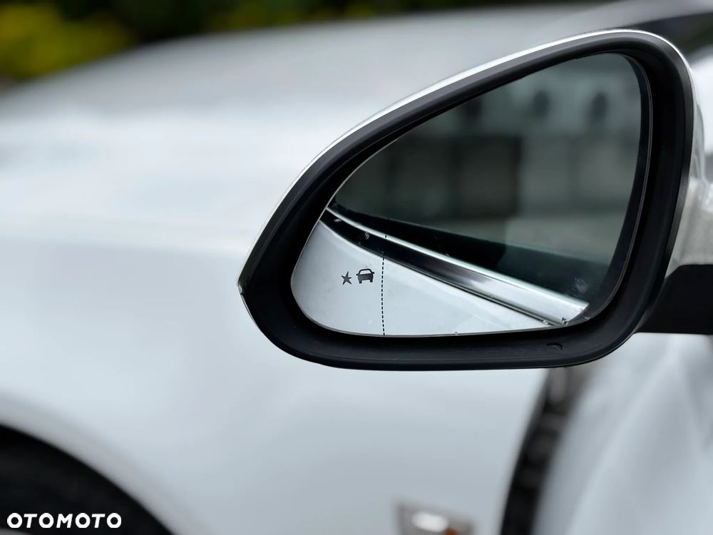 Opel Insignia - 23