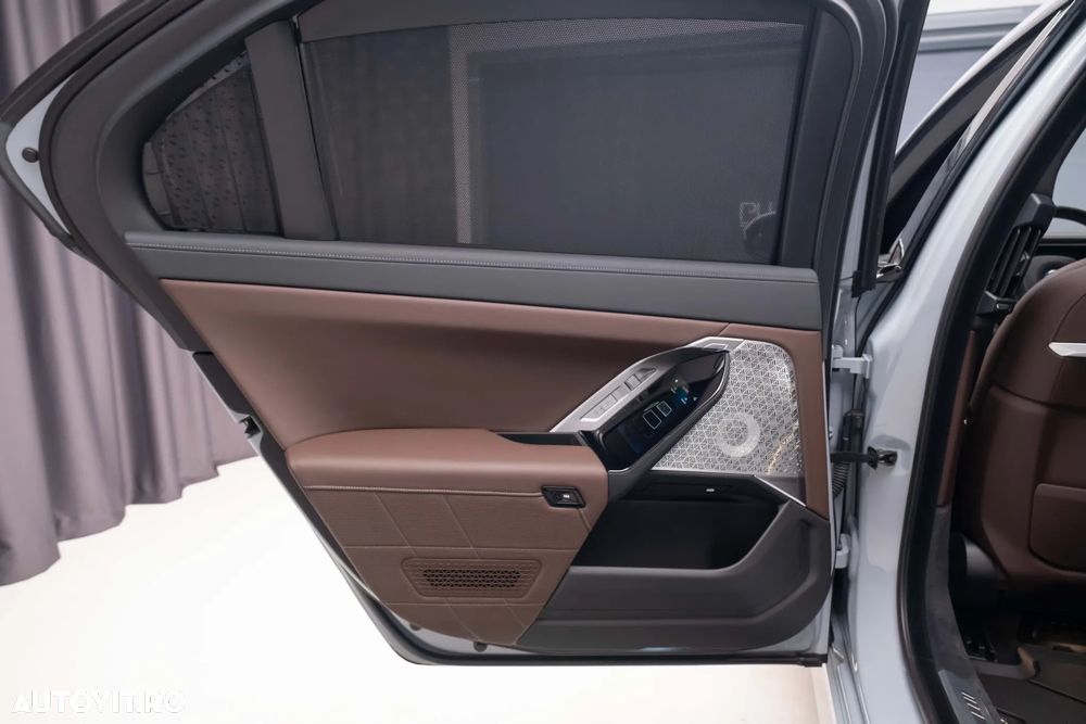 BMW Seria 7 - 30