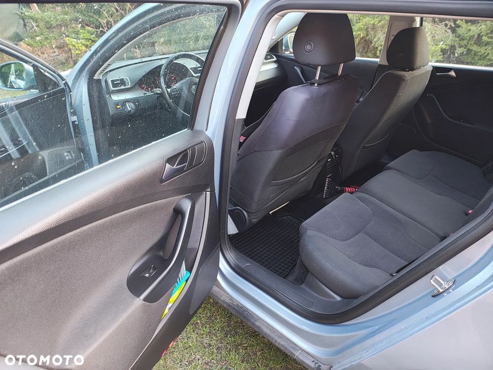 Volkswagen Passat 1.6 TDI Comfortline - 7