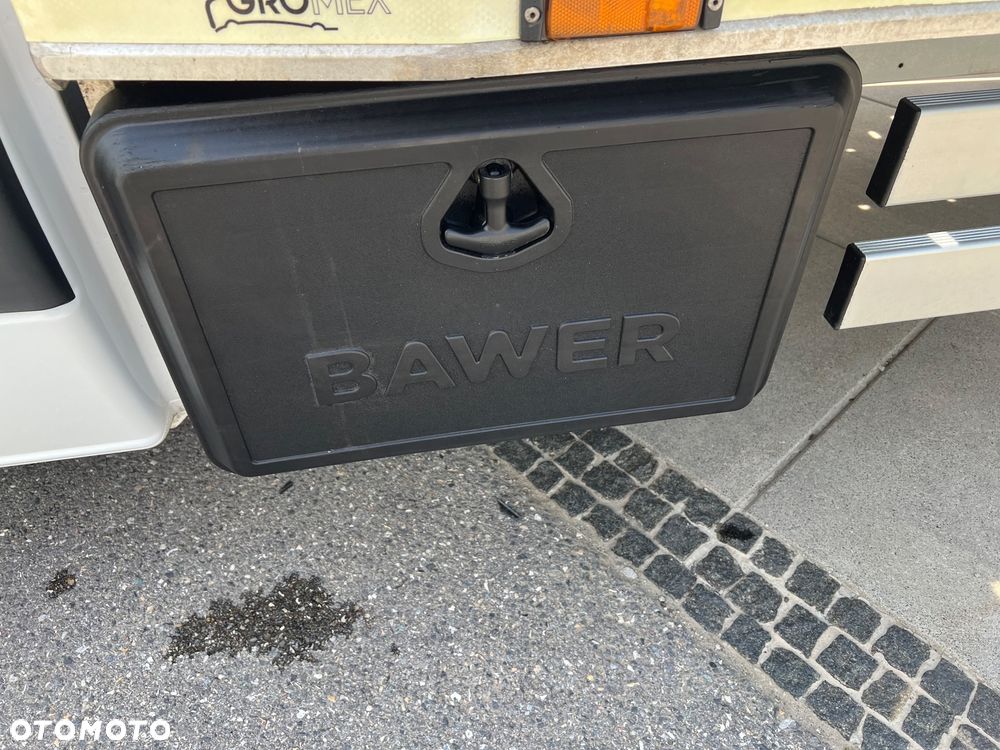 Mercedes-Benz Sprinter - 12