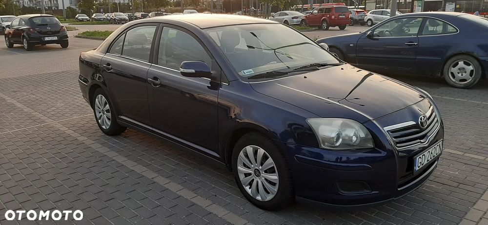 Toyota Avensis 1.8 VVT-i Luna - 1