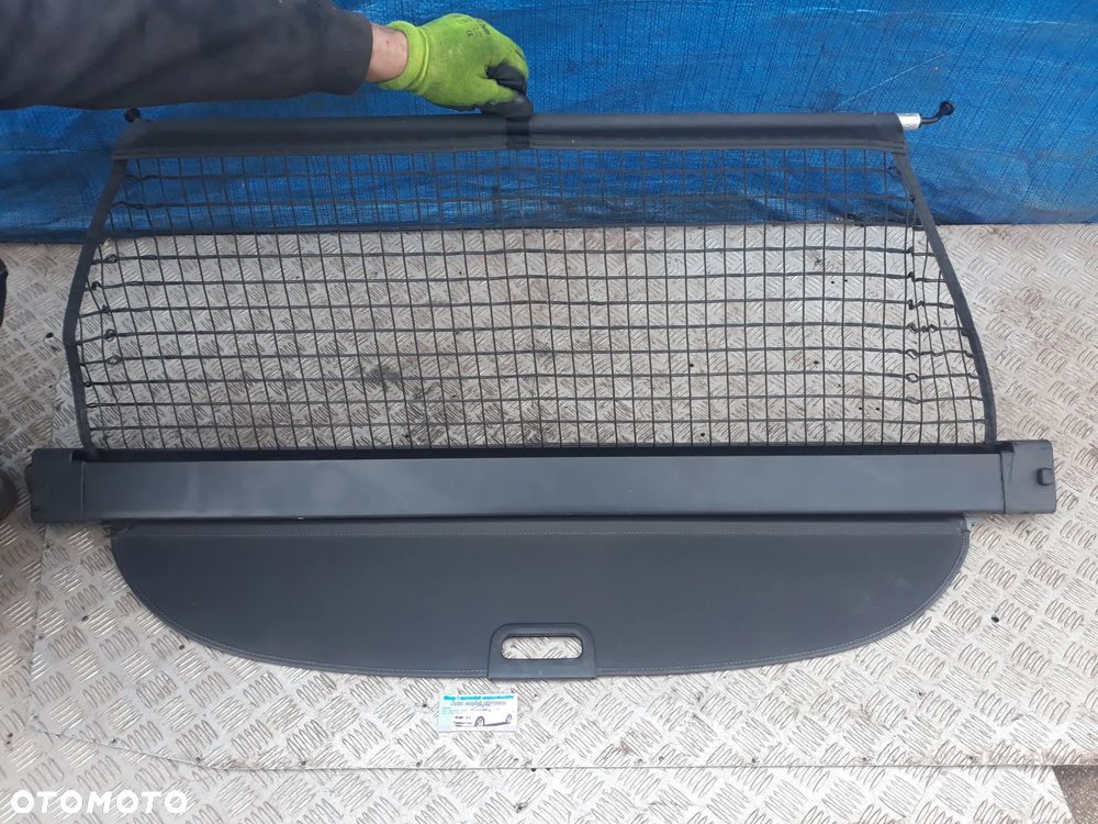 ROLETA BAGAŻNIKA TOYOTA AVENSIS T25 II KOMBI - 2