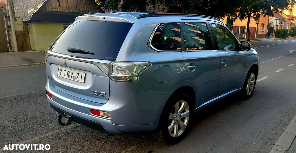 Mitsubishi Outlander 2.0 4WD - 4
