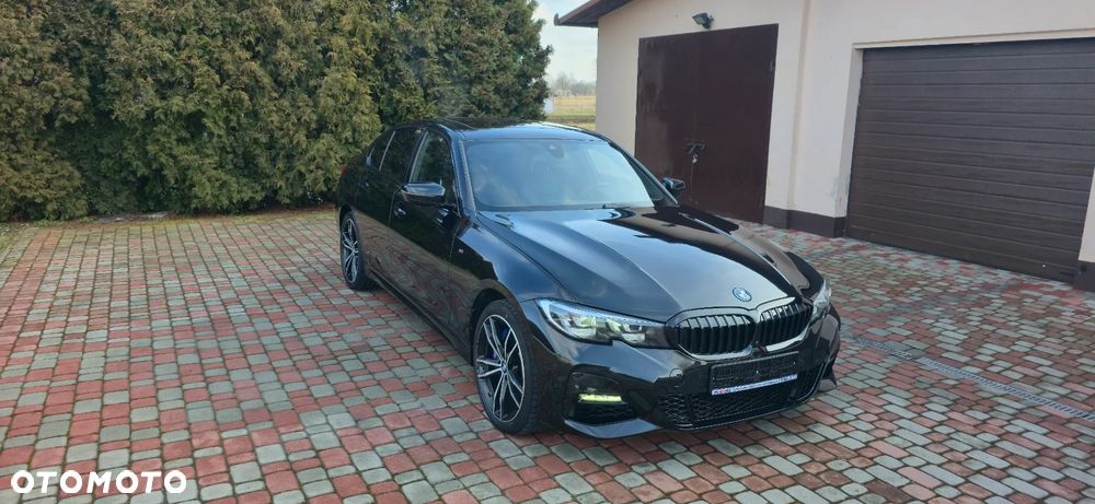 BMW Seria 3 330e M Sport - 3