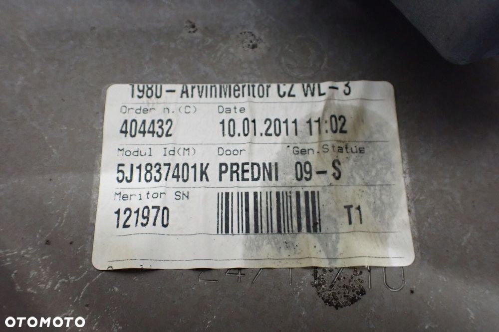PODNOŚNIK SZYB LEWY PRZÓD SKODA FABIA II 1.2 6R0959801M - 2