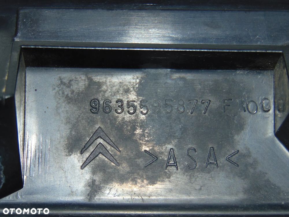 Klamka blenda tylna tył mikrostyk klapy bagażnika Citroen Xsara Picasso 98-04r - 18