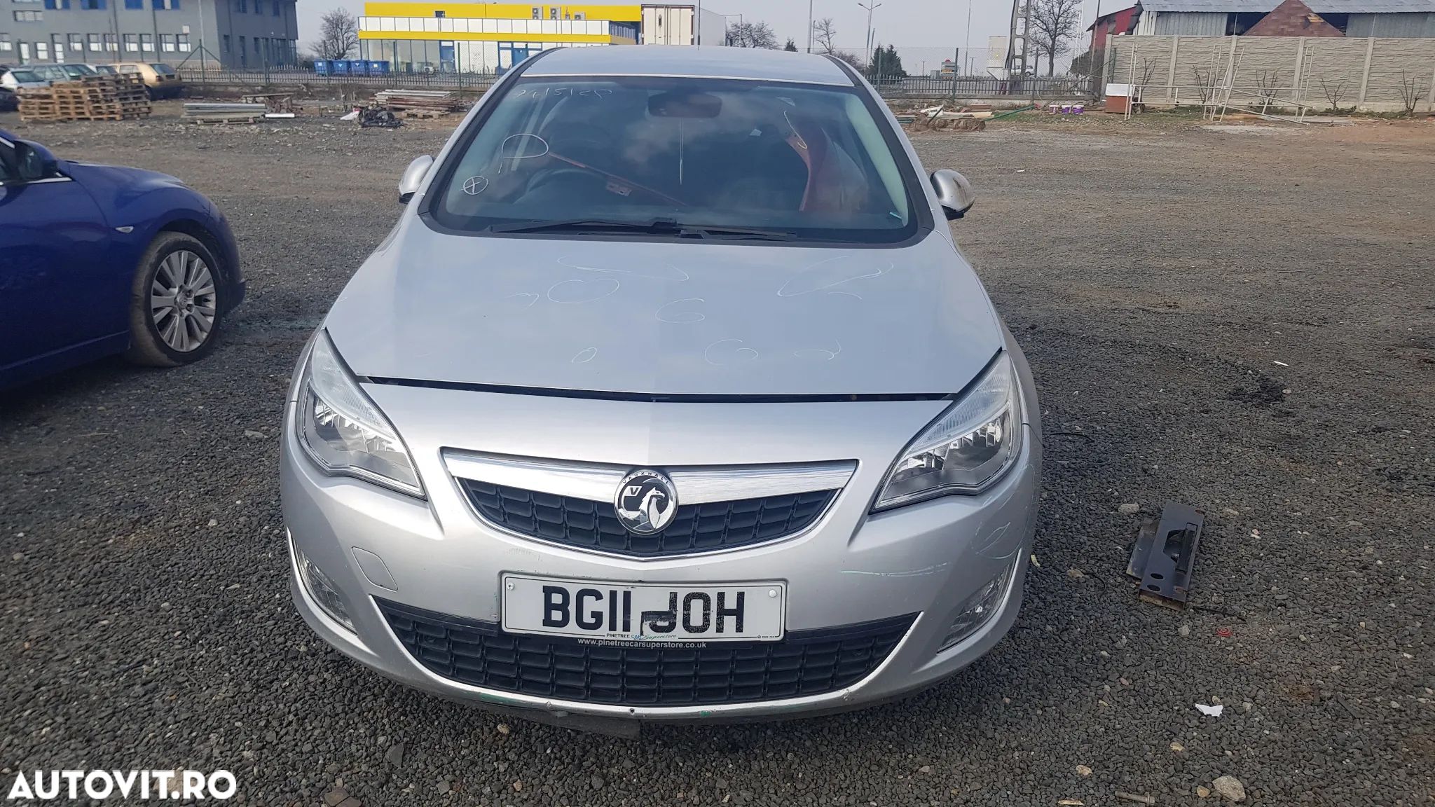 Dezmembrez Opel  Astra - 1