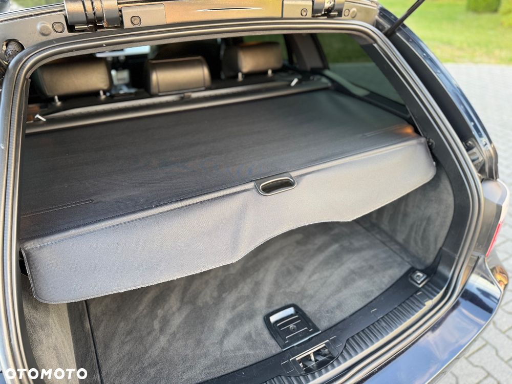 BMW Seria 5 530d Touring - 37