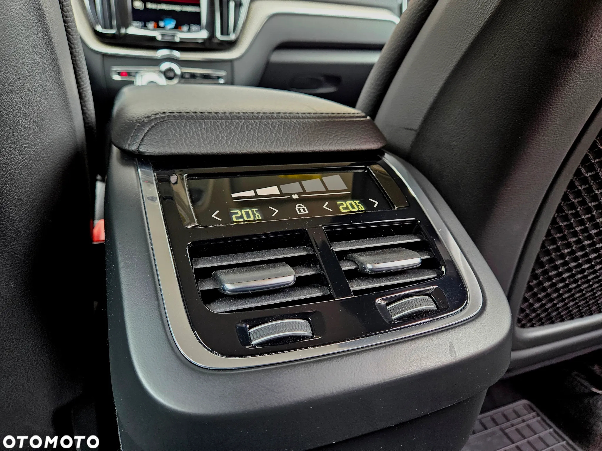 Volvo XC 60 - 19