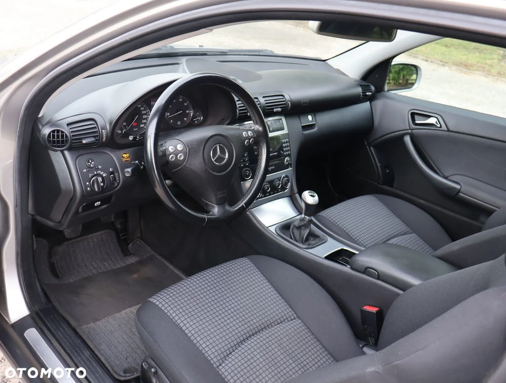 Mercedes-Benz Klasa C 200 Kompressor - 19